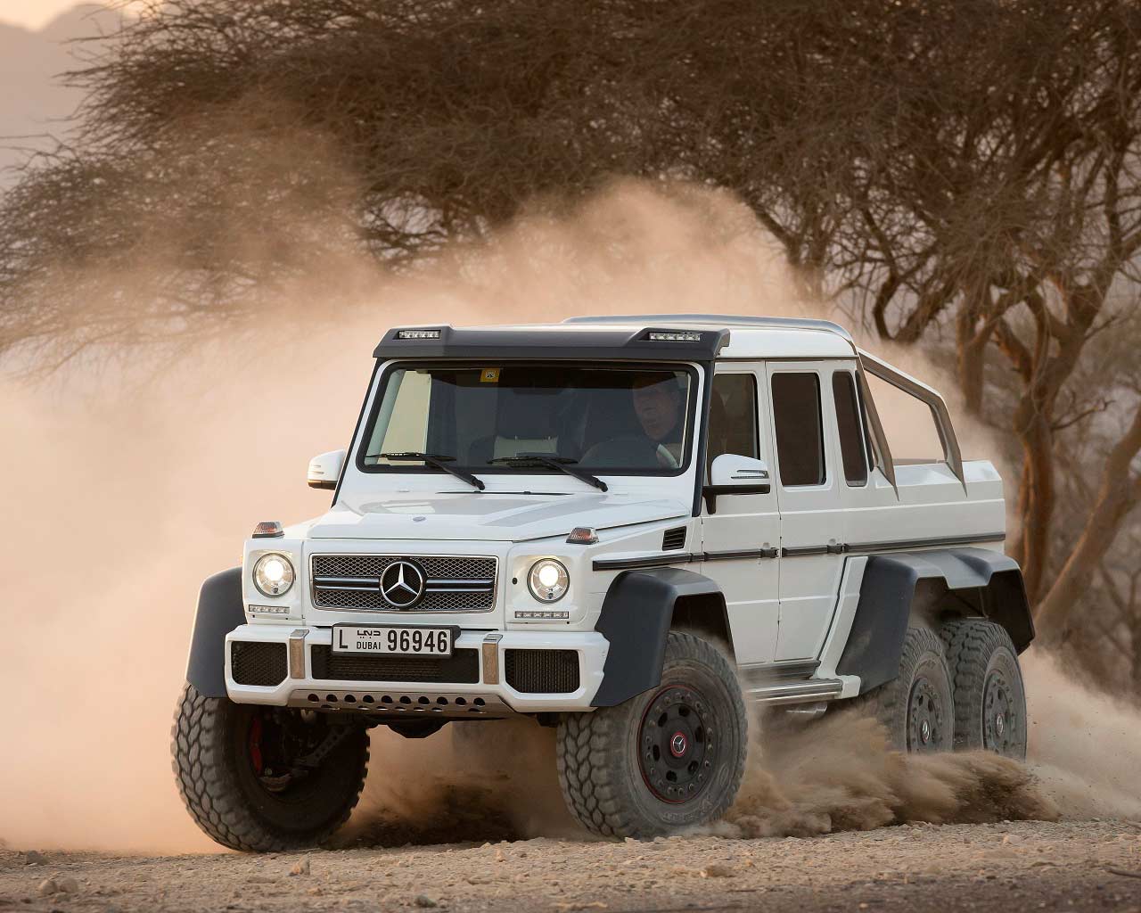 Mercedes-AMG G63 6x6 Driving